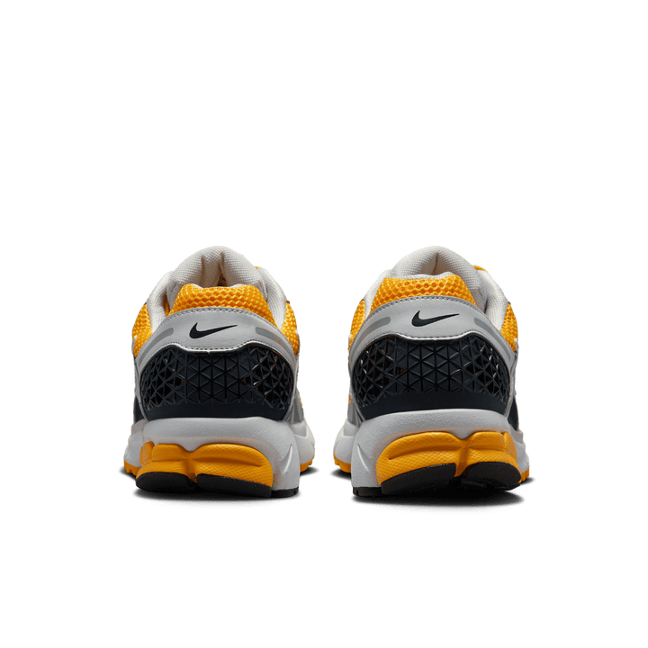 Nike Zoom Vomero 'Black/University Gold'