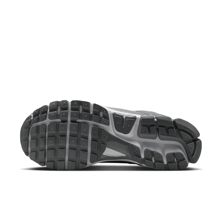 Nike Zoom Vomero 5 'Cool Grey/White'