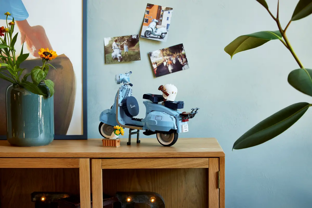 LEGO® Icons Vespa 125 10298