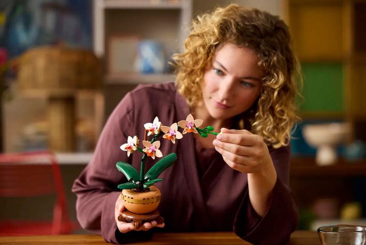 LEGO® Botanicals Mini Orchid 10343