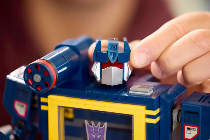 LEGO® Icons Transformers: Soundwave 10358