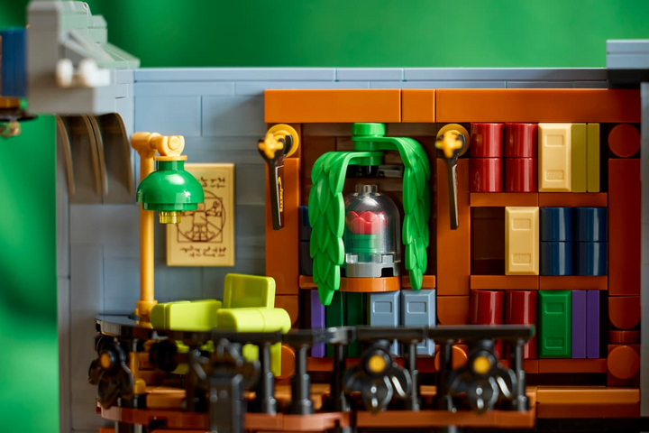 LEGO® Icons Bookstore: Book Nook 11379