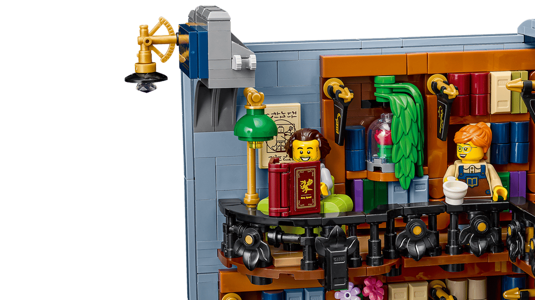 LEGO® Icons Bookstore: Book Nook 11379