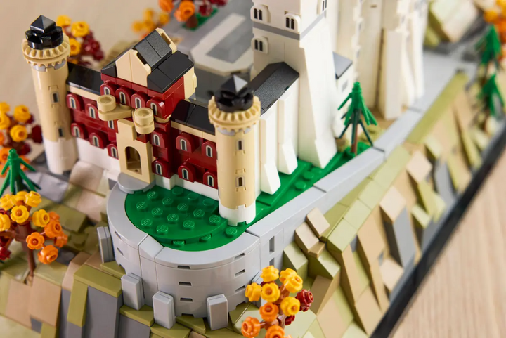 LEGO® Architecture Neuschwanstein Castle 21063