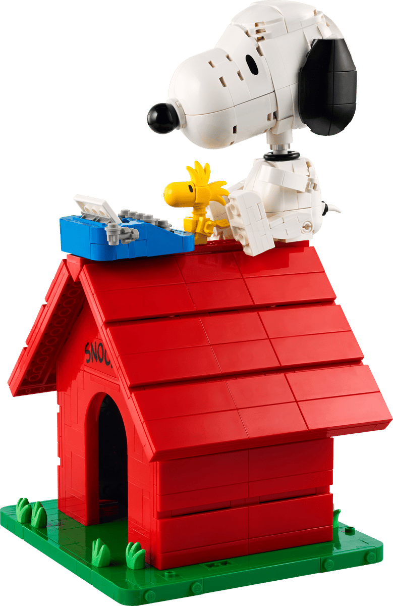 LEGO® Ideas Peanuts: Snoopy's Doghouse 21368