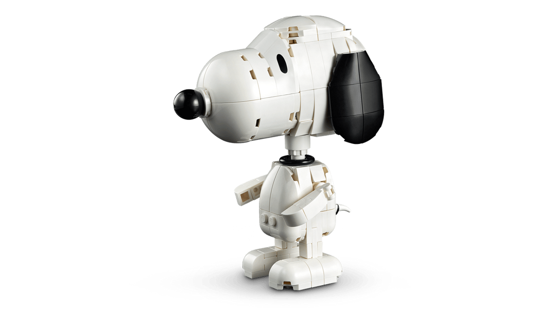 LEGO® Ideas Peanuts: Snoopy's Doghouse 21368