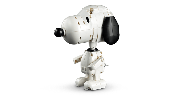 LEGO® Ideas Peanuts: Snoopy's Doghouse 21368