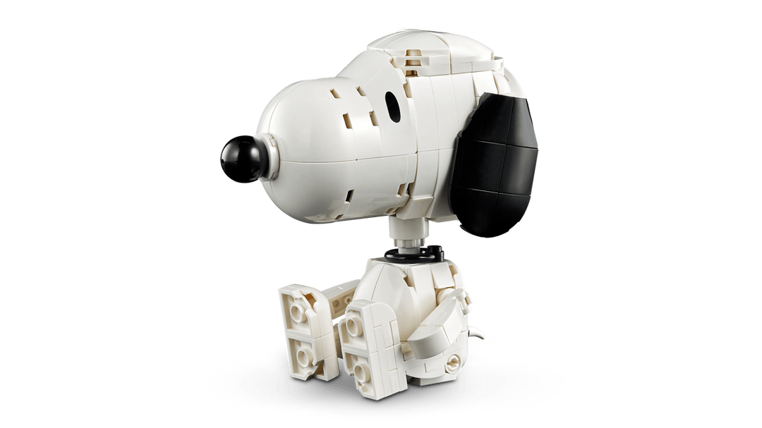LEGO® Ideas Peanuts: Snoopy's Doghouse 21368