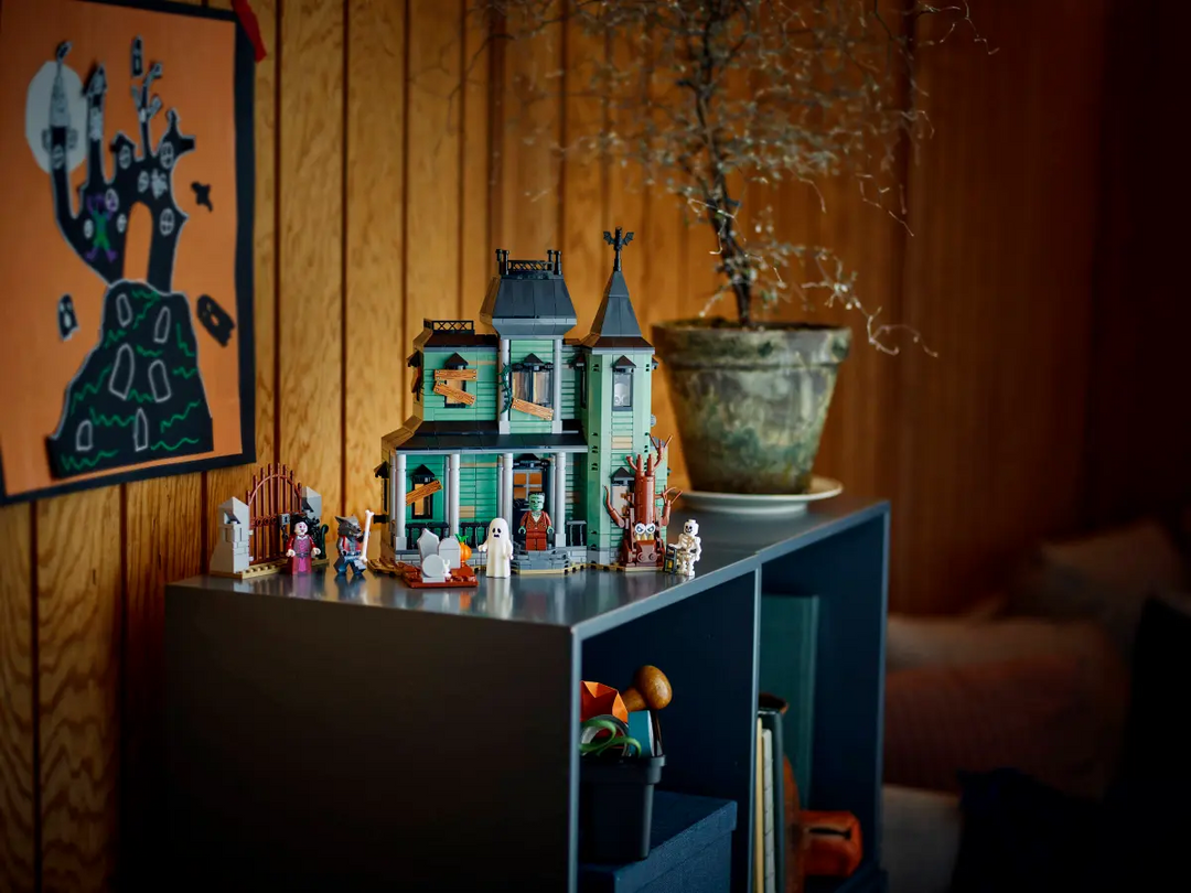 LEGO® Creator 3-in-1 Haunted Mansion 31167
