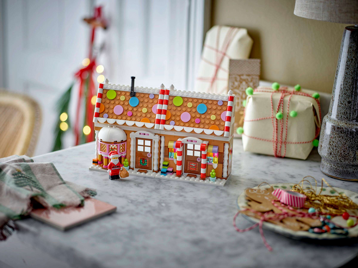 LEGO® Festive Gingerbread House 40809