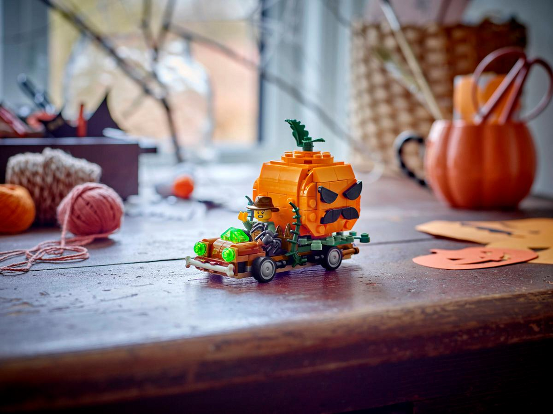 LEGO® Jack-O'-Lantern Pickup Truck 40822