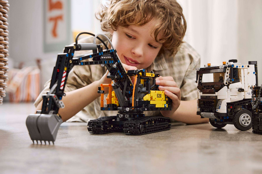 LEGO® Technic™ Volvo FMX Truck & EC230 Electric Excavator 42175