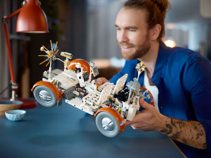 LEGO® Technic™ NASA Apollo Lunar Roving Vehicle - LRV 42182