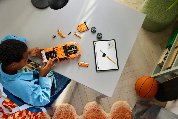 LEGO® Technic™ Fast and Furious Toyota Supra MK4 42204