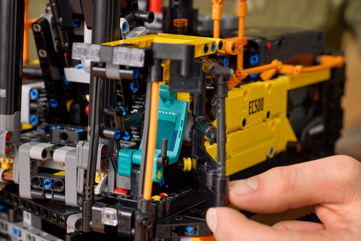LEGO® Technic™ Volvo EC500 Hybrid Excavator 42215