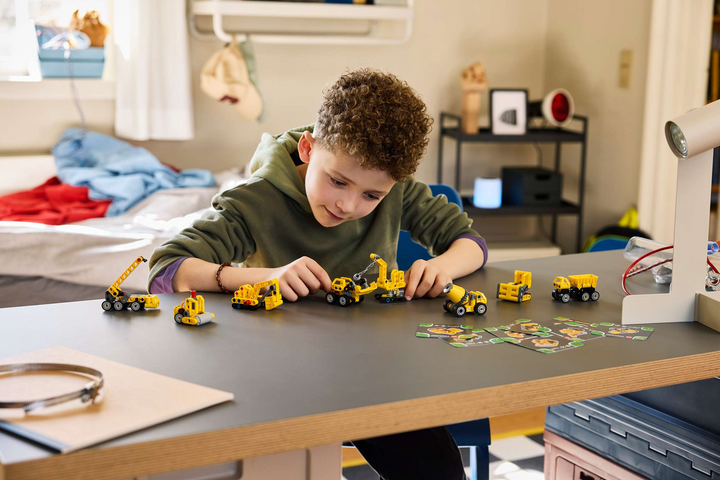 LEGO® Technic™ Mighty Machines 42233