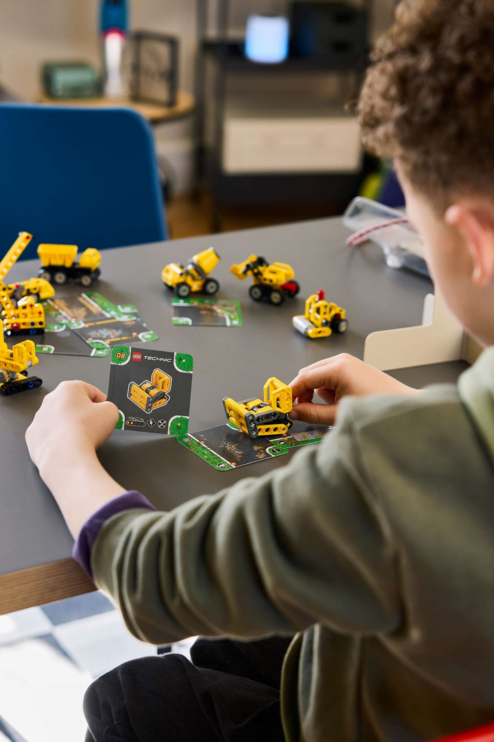 LEGO® Technic™ Mighty Machines 42233