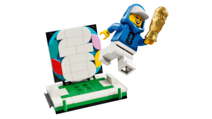 LEGO® Editions Sets FIFA World Cup™ Official Trophy 43020