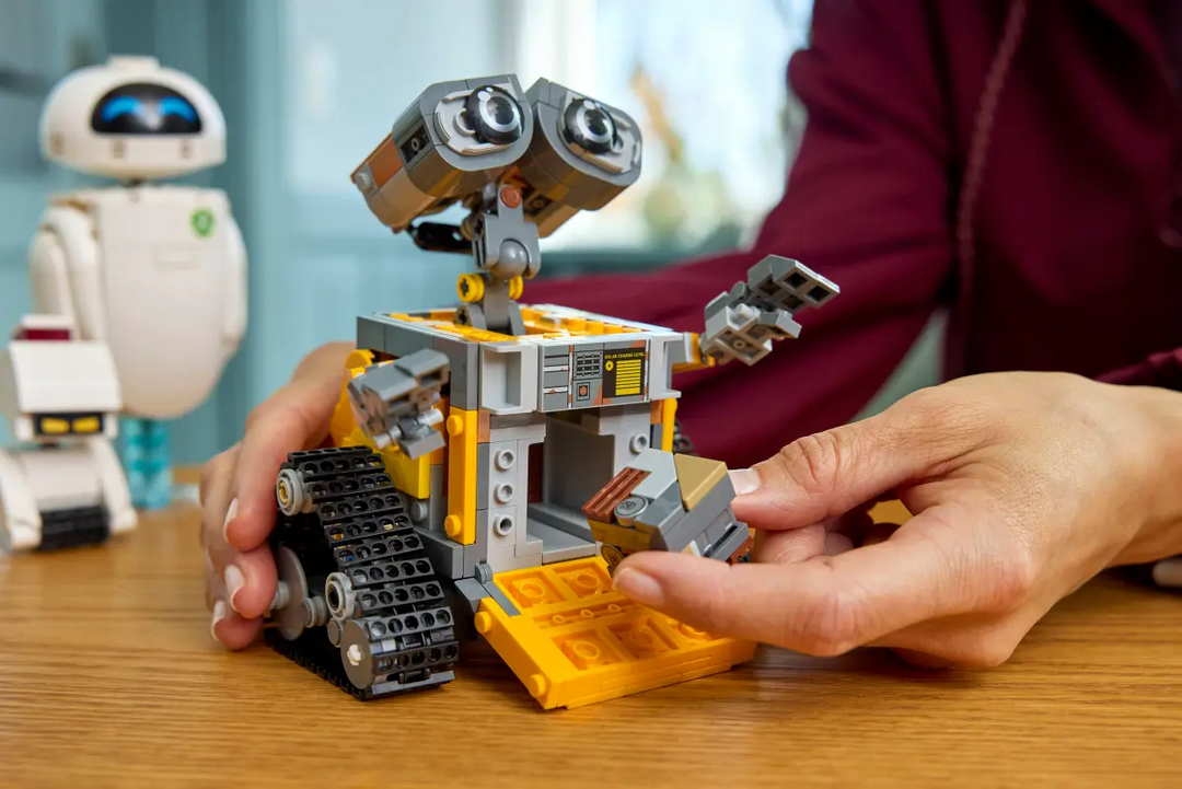 LEGO®  Disney™ WALL-E and EVE 43279