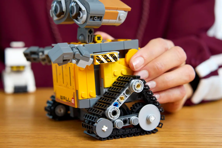 LEGO®  Disney™ WALL-E and EVE 43279