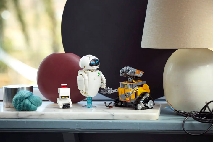 LEGO®  Disney™ WALL-E and EVE 43279
