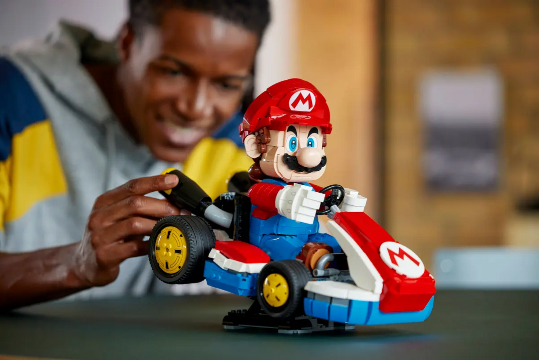 LEGO® Super Mario™ - Mario & Standard Kart 72037