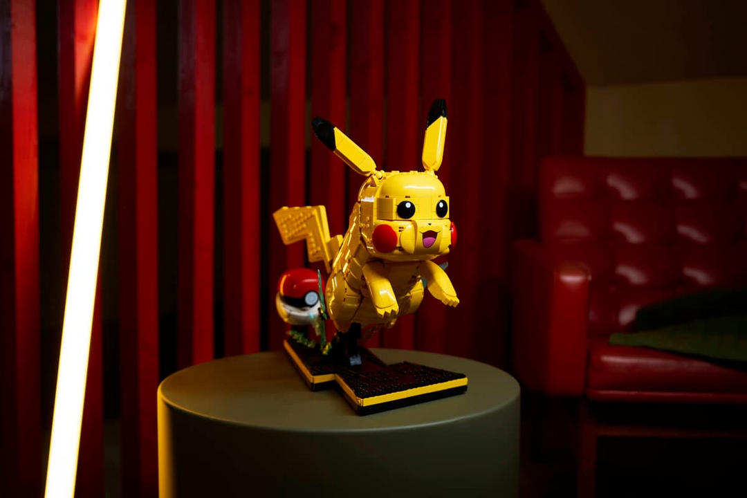 LEGO® Pokémon Pikachu and Poké Ball 72152