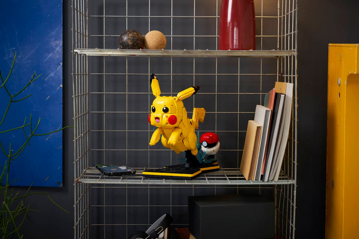 LEGO® Pokémon Pikachu and Poké Ball 72152