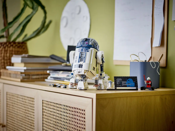 LEGO® Star Wars™ R2-D2™ 75379