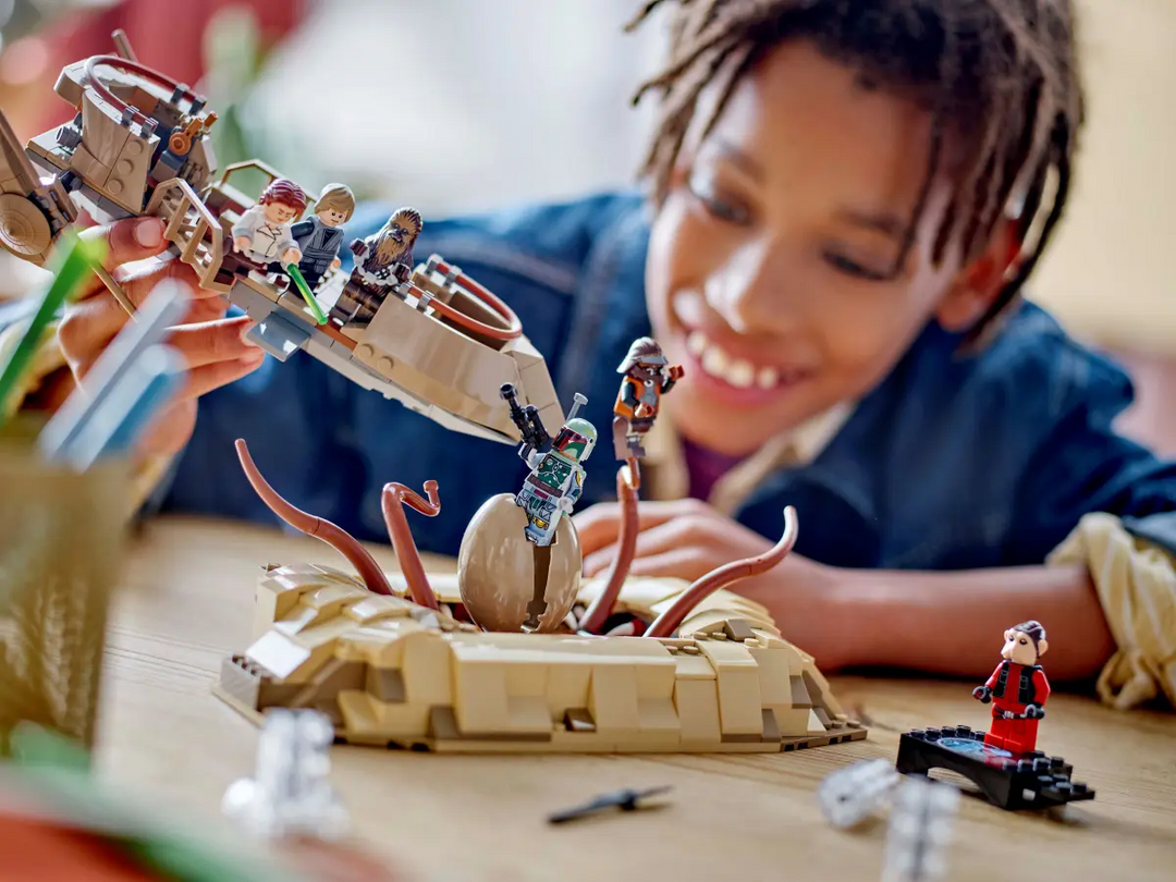 LEGO® Star Wars™ Desert Skiff & Sarlacc Pit 75396