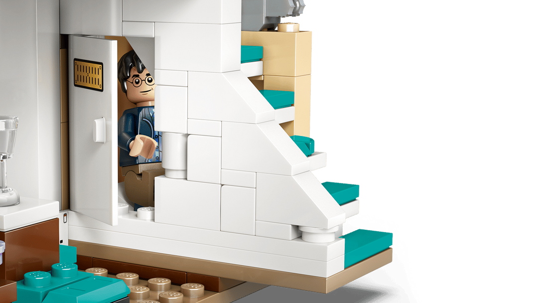 LEGO® Harry Potter™ Privet Drive: Aunt Marge's Visit 76451