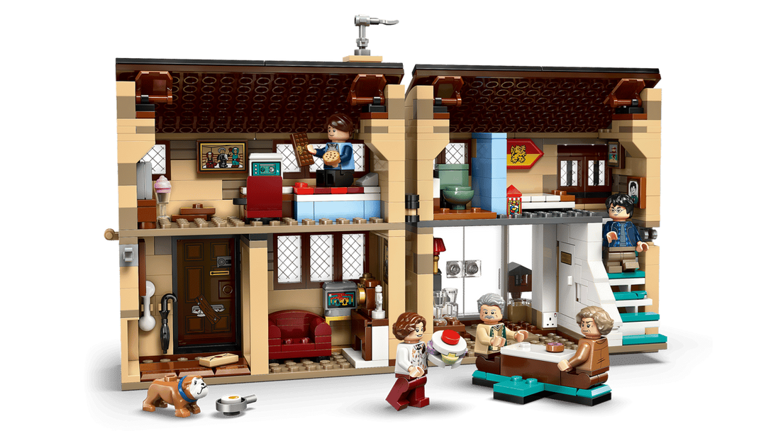 LEGO® Harry Potter™ Privet Drive: Aunt Marge's Visit 76451