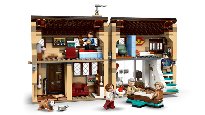 LEGO® Harry Potter™ Privet Drive: Aunt Marge's Visit 76451