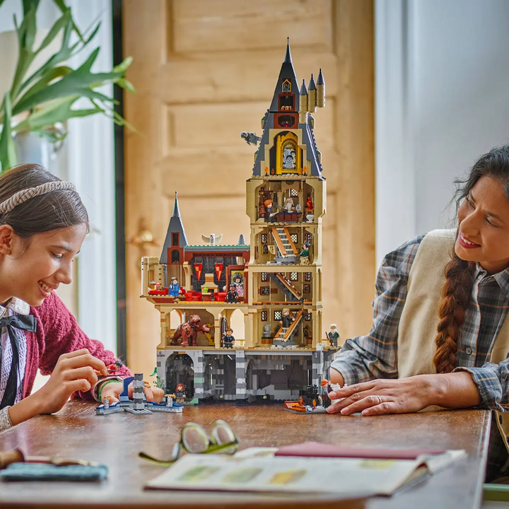 LEGO® Harry Potter™ Hogwarts™ Castle: The Main Tower 76454