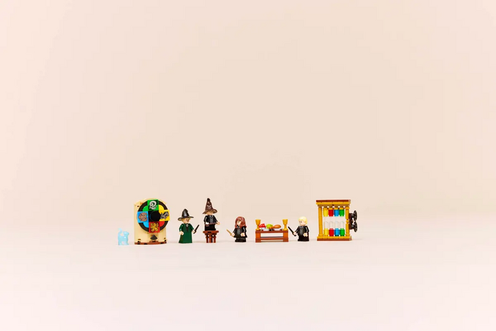 LEGO® Harry Potter™ Hogwarts™ Castle: Sorting Hat™ Ceremony 76460