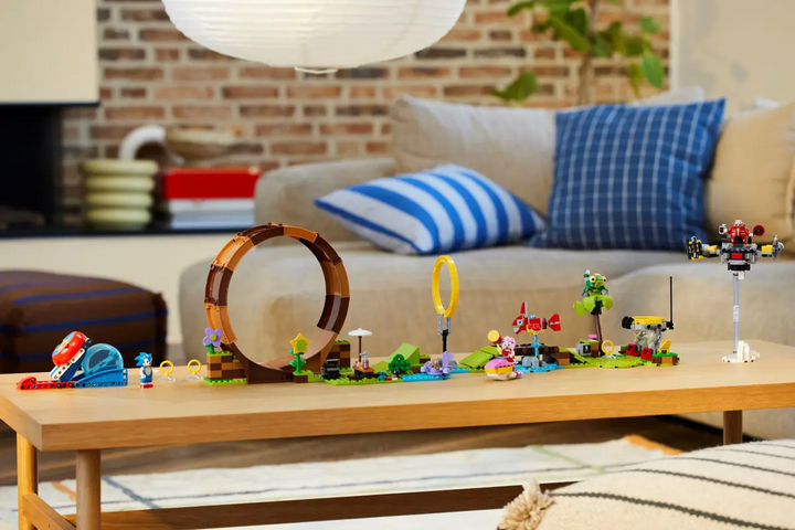 LEGO® Sonic the Hedgehog™ Sonic's Green Hill Zone Loop Challenge 76994