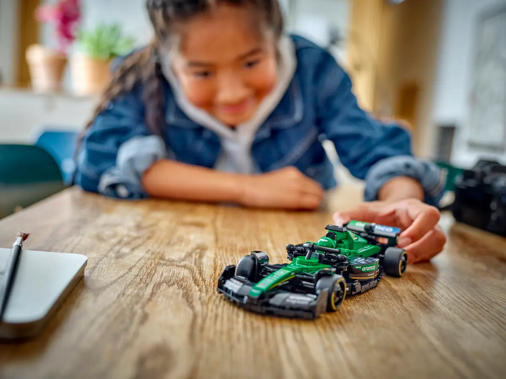 LEGO® Speed Champions Aston Martin Aramco F1® AMR24 Race Car 77245