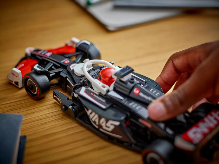 LEGO® Speed Champions MoneyGram Haas F1® Team VF-24 Race Car 77250