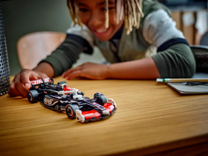 LEGO® Speed Champions MoneyGram Haas F1® Team VF-24 Race Car 77250