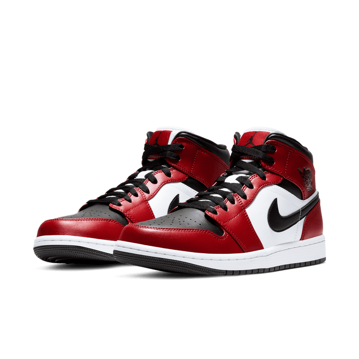 Air Jordan 1 Mid 'Chicago Toe'