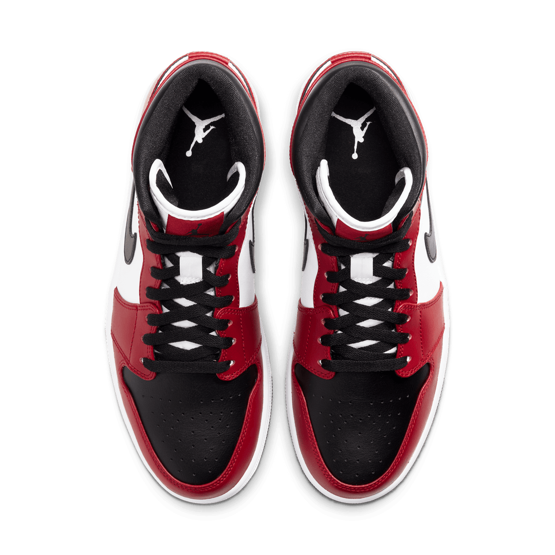 Air Jordan 1 Mid 'Chicago Toe'