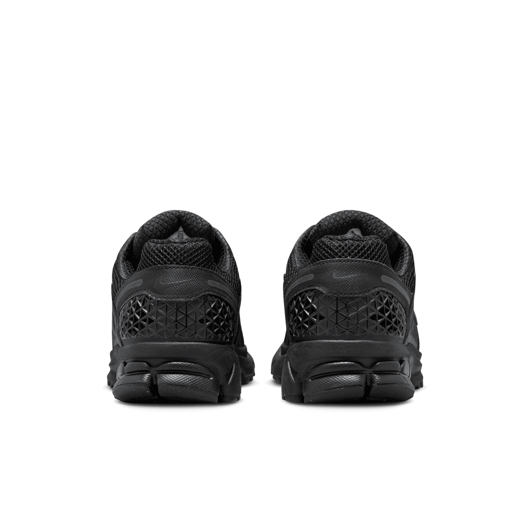Nike Zoom Vomero 5 'Triple Black'