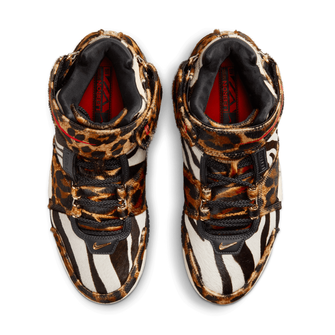 Nike Zoom Lebron II LX Beast Courtside Sneakers