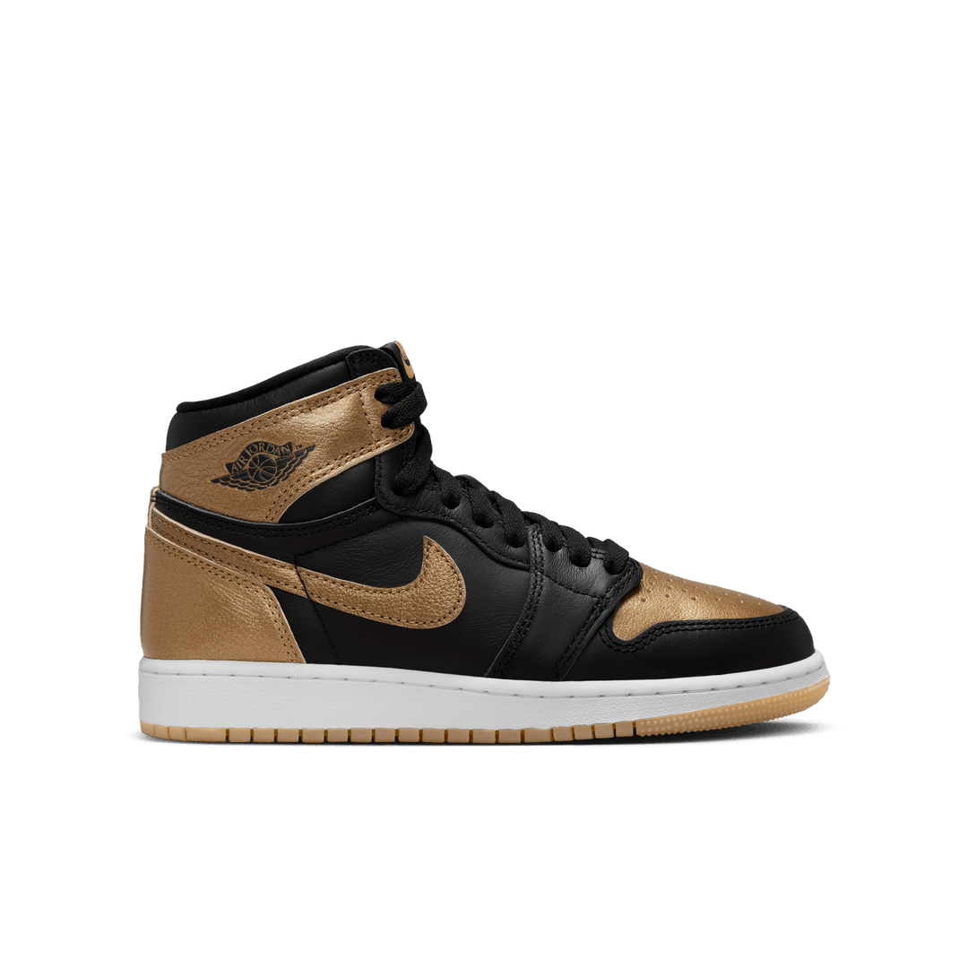 Air Jordan 1 Retro High OG 'Black & Gold' GS – Courtside Air Jordan 1 Retro High OG 'Black & Gold' GS – Courtside