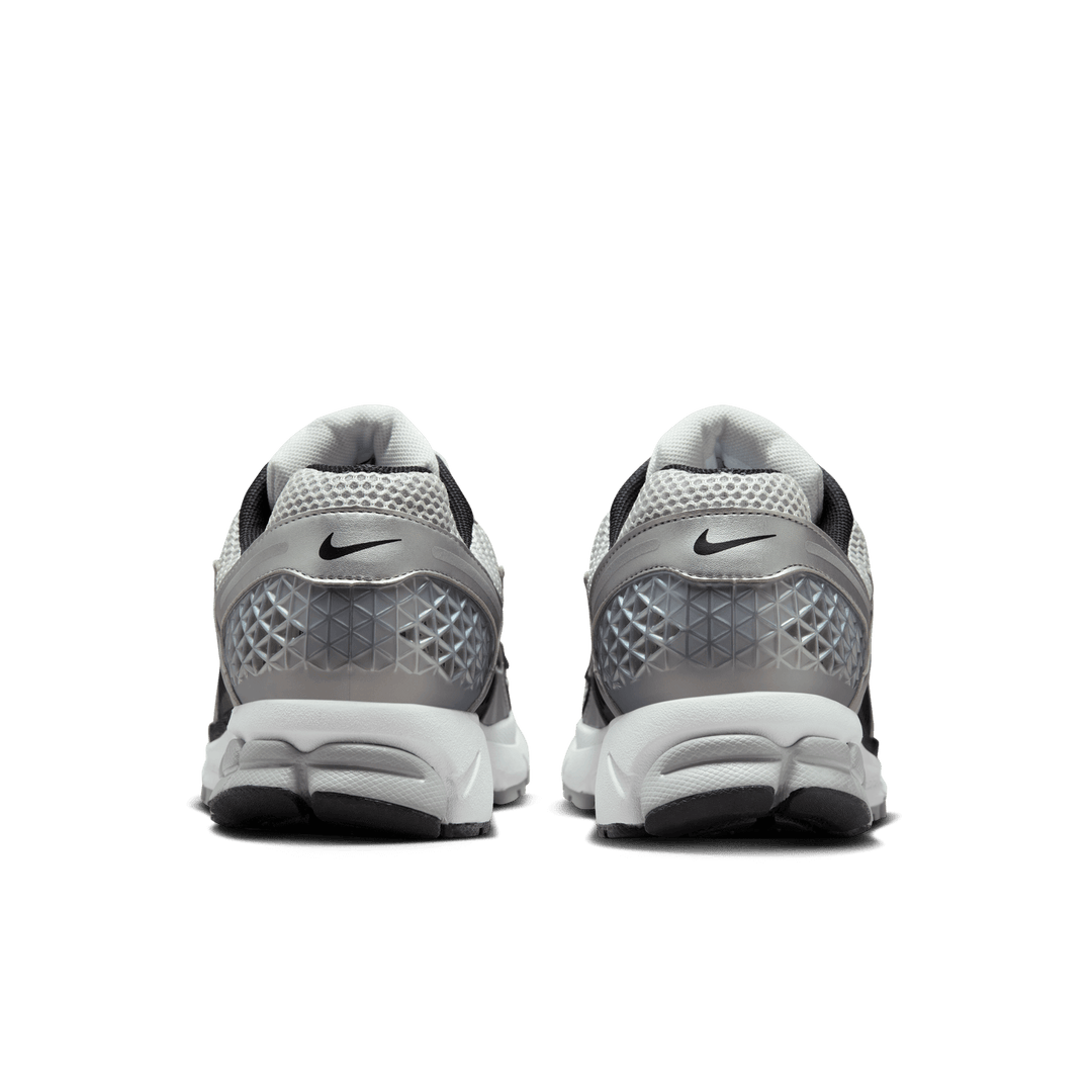 Nike Zoom Vomero 5 'Silver/Black'