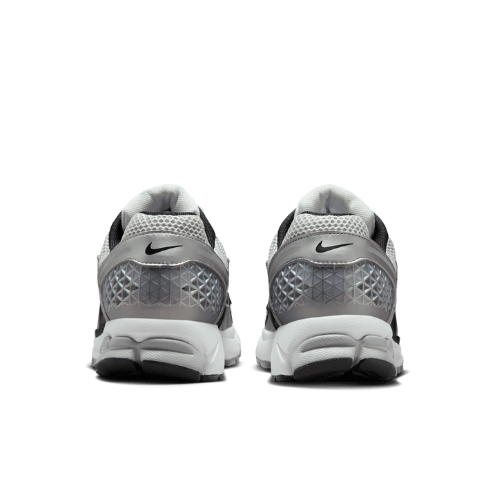 Nike Zoom Vomero 5 'Silver/Black'