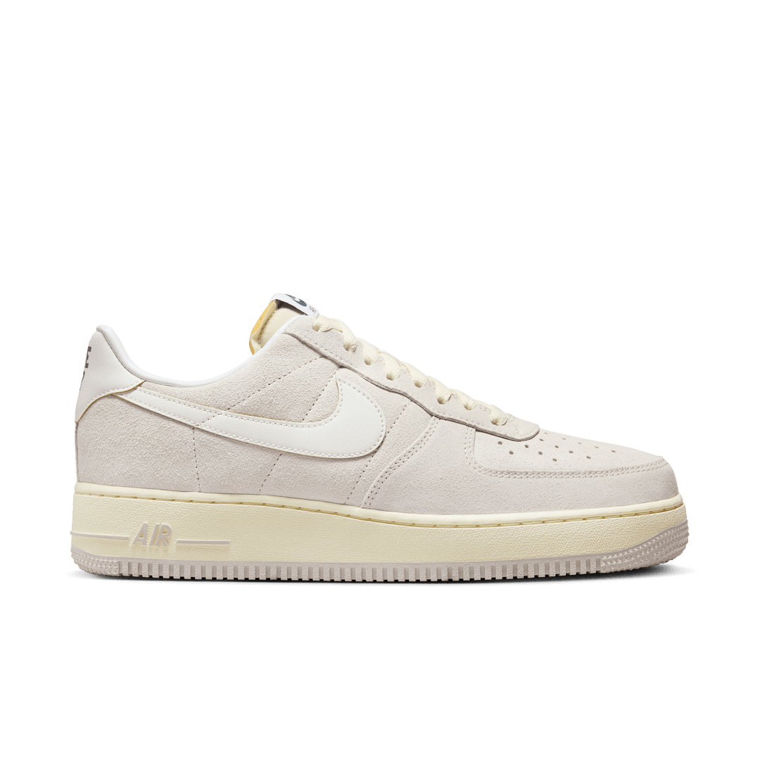 Nike air force 1 07 sail best sale