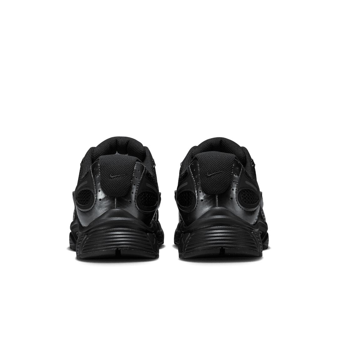Nike V5 RNR 'Triple Black'