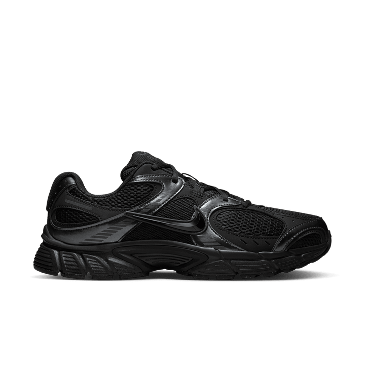 Nike V5 RNR 'Triple Black'