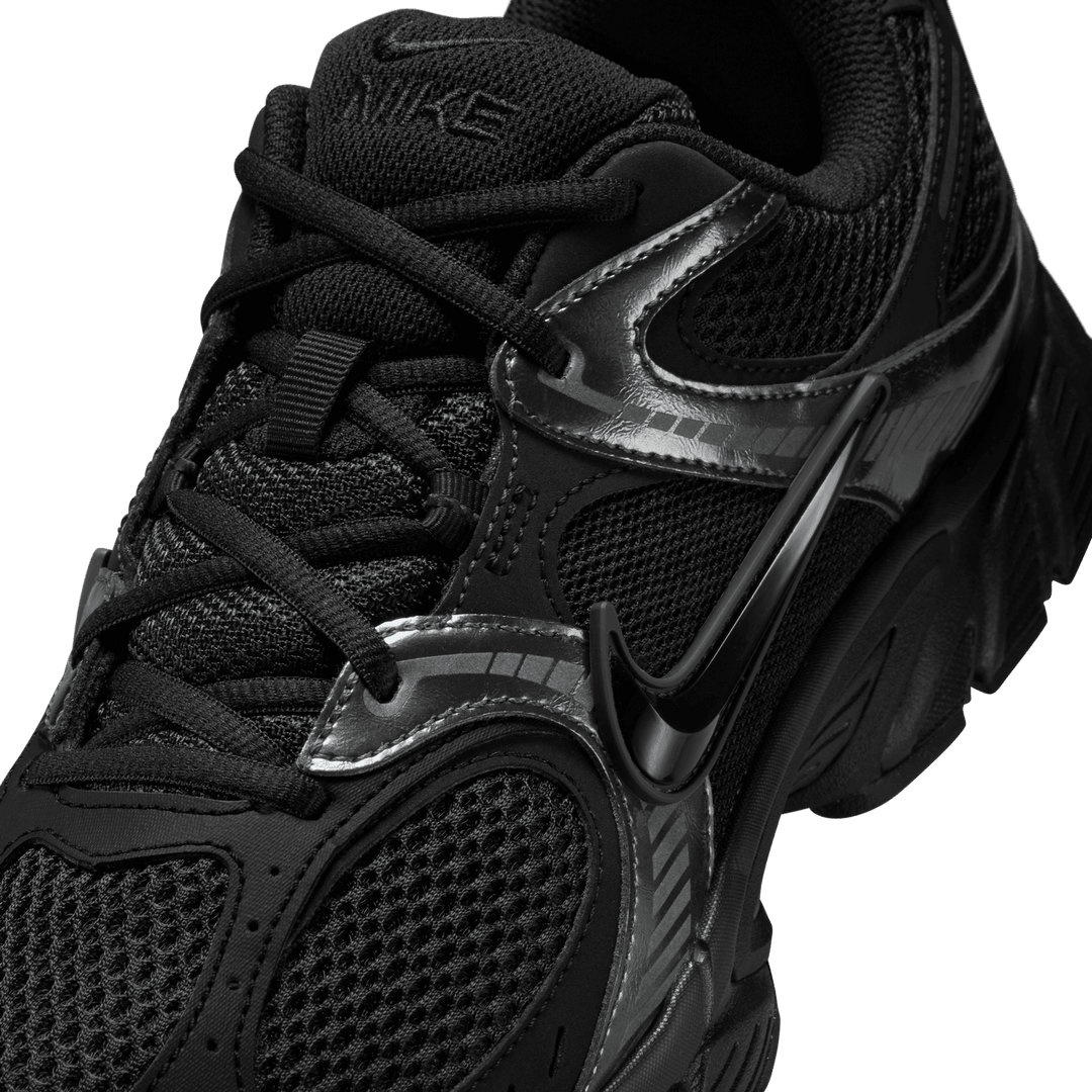 Nike V5 RNR 'Triple Black'